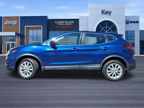 Used 2020 Nissan Rogue Sport S w/ Appearance Package FWD image 2