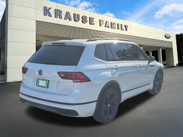 Used 2023 Volkswagen Tiguan SE R-Line FWD image 8