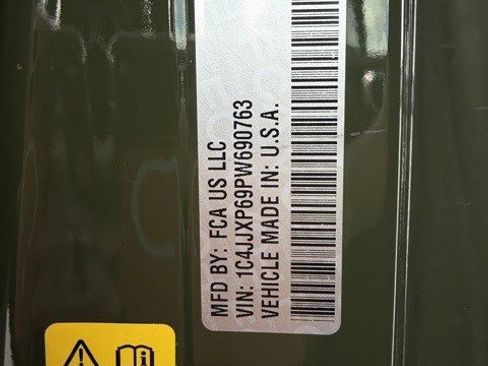 Used 2023 Jeep Wrangler Sahara w/ Cold Weather Group image 9