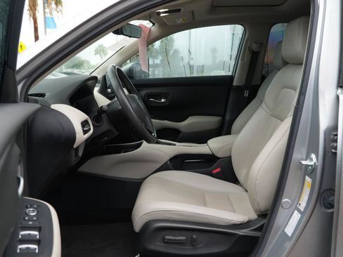 Used 2024 Honda HR-V EX-L image 13