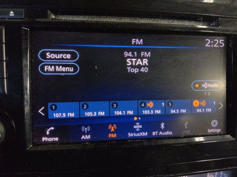 Used 2020 Nissan Rogue SL FWD image 25
