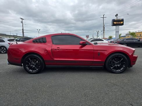 Used 2010 Ford Mustang Coupe RWD image 5