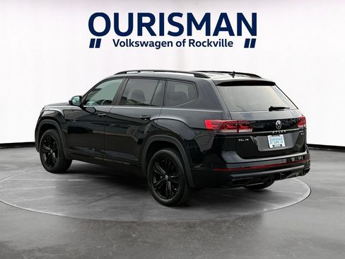 Used 2023 Volkswagen Atlas SEL R-Line AWD/4WD image 4