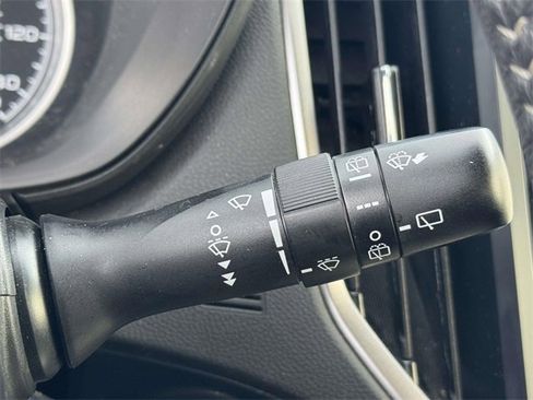 Used 2024 Subaru Forester Premium image 27
