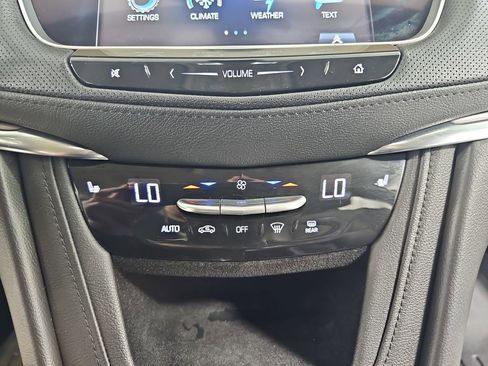 Used 2018 Cadillac XT5 Luxury w/ Driver Awareness Package image 29