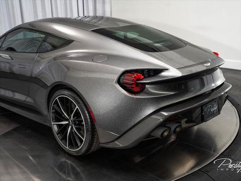 Used 2018 Aston Martin Vanquish Zagato RWD image 17