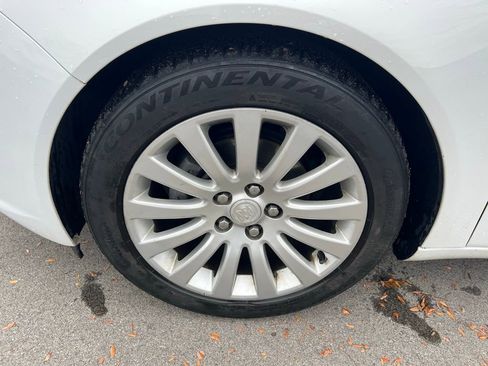 Used 2012 Buick Regal Premium image 12