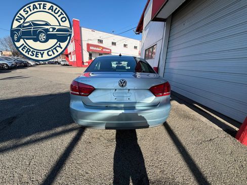 Used 2012 Volkswagen Passat 2.5 SE FWD image 12