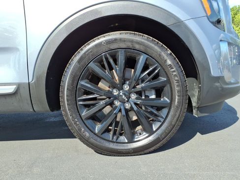 Used 2022 Kia Telluride SX w/ SX Prestige Package AWD/4WD image 9