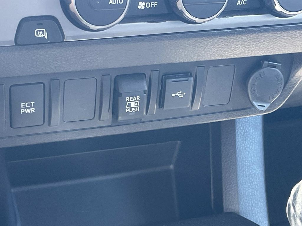 Used 2021 Toyota Tacoma SR5 RWD image 20