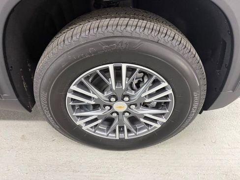 New 2026 Chevrolet Traverse LT w/ Driver Confidence Package FWD image 4