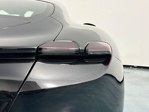 Used 2022 Ferrari Roma RWD image 50