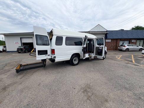 Used 2014 Ford E-350 and Econoline 350 Extended Super Duty w/ Power Group RWD image 46