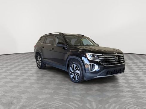 Used 2024 Volkswagen Atlas SE AWD/4WD image 13