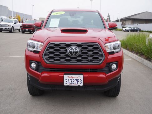Used 2022 Toyota Tacoma TRD Sport image 8