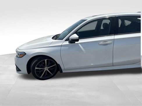 Used 2022 Honda Civic Touring image 18