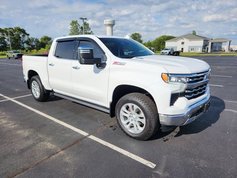 Used 2023 Chevrolet Silverado 1500 LTZ w/ Technology Package AWD/4WD image 9