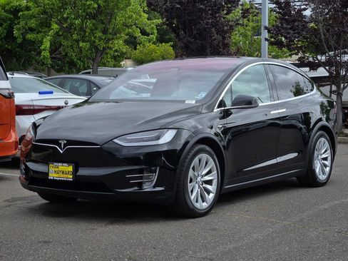 Used 2018 Tesla Model X 100D AWD/4WD image 10