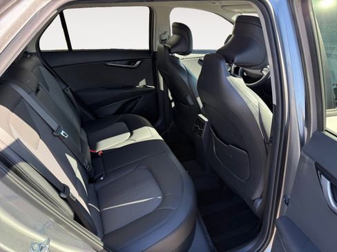 Used 2023 Kia Niro EX w/ EX Cold Weather Package image 18