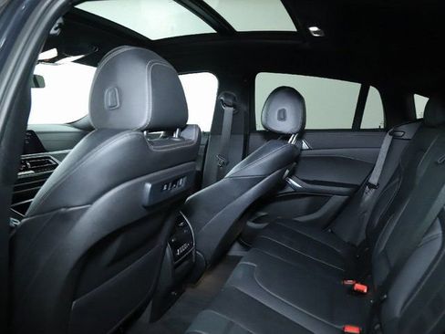 Used 2021 BMW X6 xDrive40i w/ Premium Package image 15