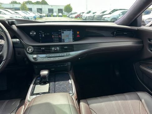 Used 2018 Lexus LS 500 w/ Interior Upgrade Package RWD image 15