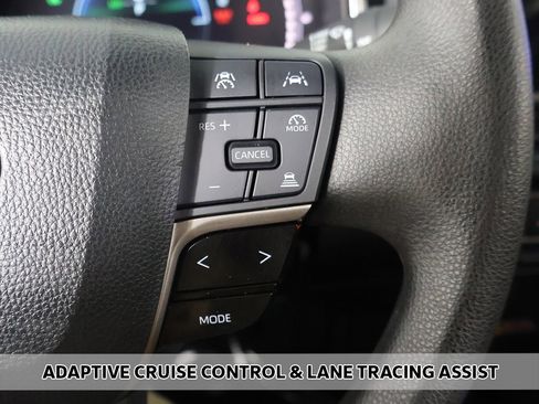 Used 2025 Toyota Camry LE image 3