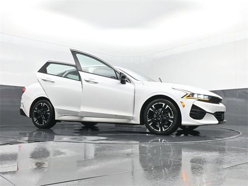 Used 2024 Kia K5 GT-Line w/ GT-Line Premium Package image 32