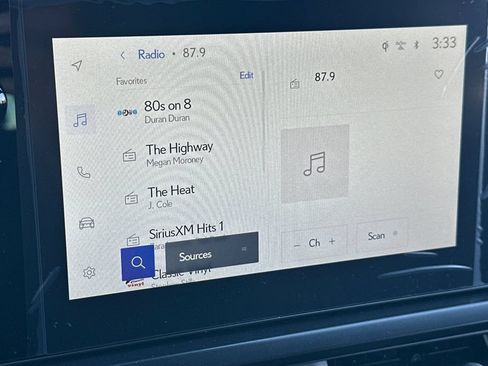 Used 2026 Lexus UX 300h FWD image 18