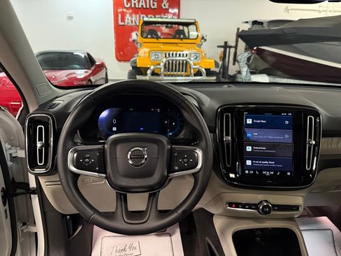 Used 2025 Volvo XC40 B5 Plus image 52