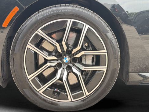 Used 2025 BMW 760i xDrive w/ Executive Package AWD/4WD image 61