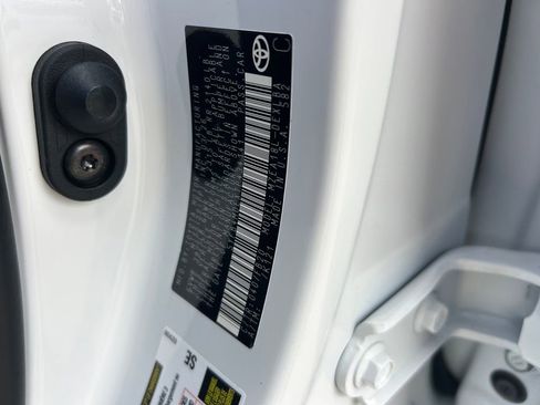 Used 2026 Toyota Corolla LE image 10