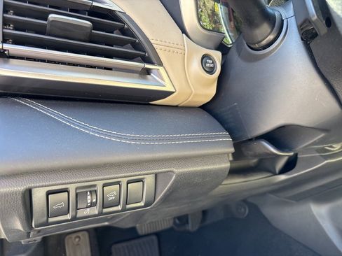 Certified 2023 Subaru Outback Limited image 11