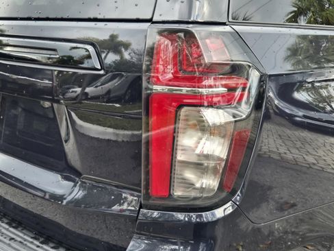 Used 2023 Chevrolet Tahoe Z71 w/ Luxury Package image 9