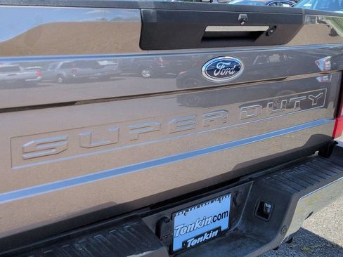 Used 2022 Ford F250 Lariat w/ Lariat Ultimate Package AWD/4WD image 26