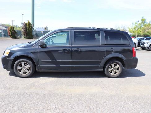 Used 2010 Dodge Grand Caravan Hero w/ Popular Equipment Group image 8
