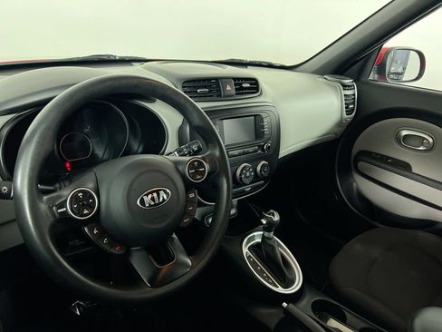 Used 2019 Kia Soul FWD image 27