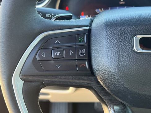 Certified 2024 Jeep Grand Cherokee Limited w/ Luxury Tech Group II image 31