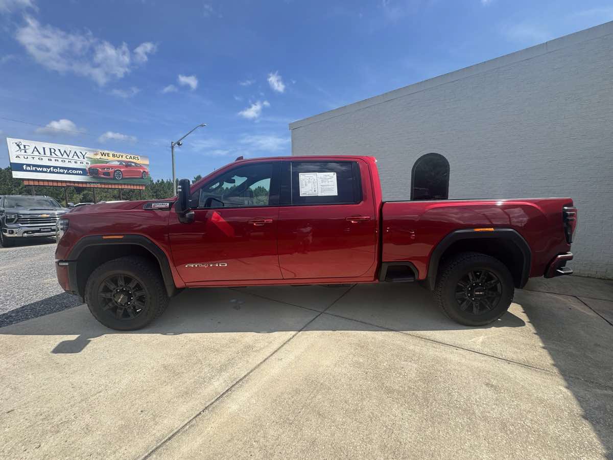Used 2026 GMC Sierra 2500 AT4 AWD/4WD image 2