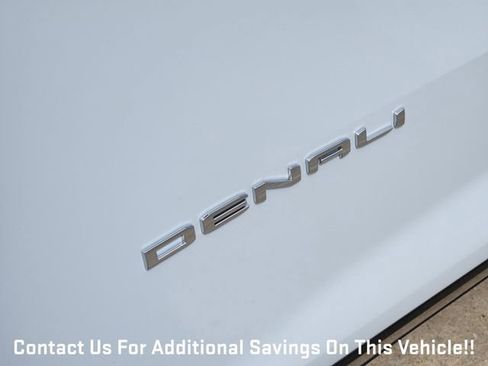 New 2026 GMC Acadia Denali w/ Super Cruise Package image 8