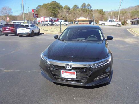 Used 2018 Honda Accord LX image 3