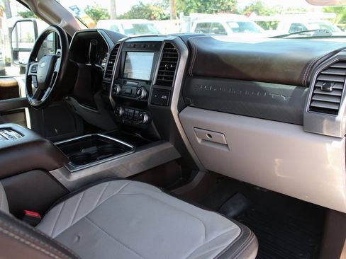 Used 2019 Ford F450 Limited image 46