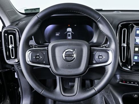 Certified 2025 Volvo XC40 B5 Plus image 10