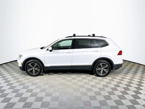 Used 2018 Volkswagen Tiguan SE w/ 18" Alloy Wheels Package image 4