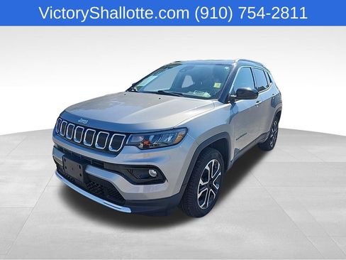 Used 2022 Jeep Compass Limited AWD/4WD image 15