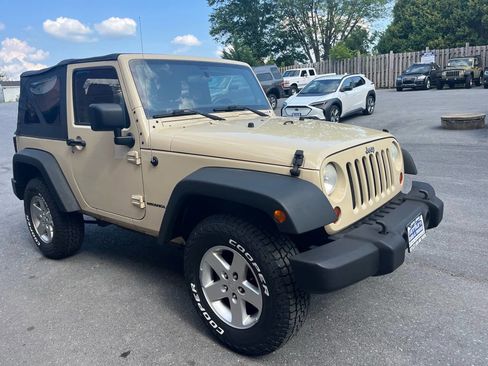 Used 2011 Jeep Wrangler Sport AWD/4WD image 4