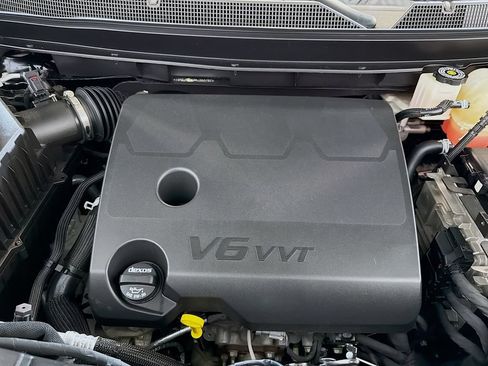 Used 2023 Chevrolet Traverse LT w/ LPO, Floor Liner Package AWD/4WD image 28