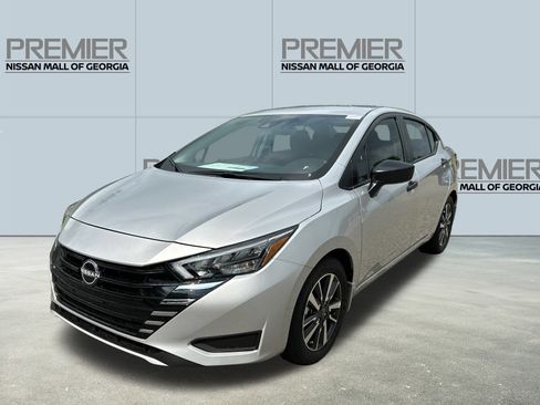 Used 2025 Nissan Versa S w/ S Plus Package FWD image 1