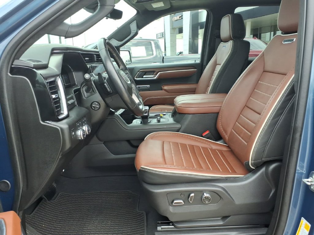 Used 2025 GMC Sierra 1500 Denali Ultimate AWD/4WD image 17
