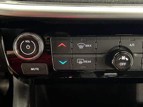 Used 2024 Jeep Compass Latitude AWD/4WD image 48