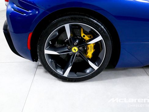 Used 2022 Ferrari SF90 Spider image 31